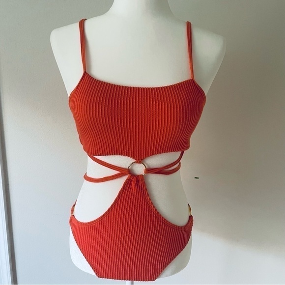 Ring Linked Cut-out One Piece Swimsuit - Orange - Size M - Picture 4 of 10